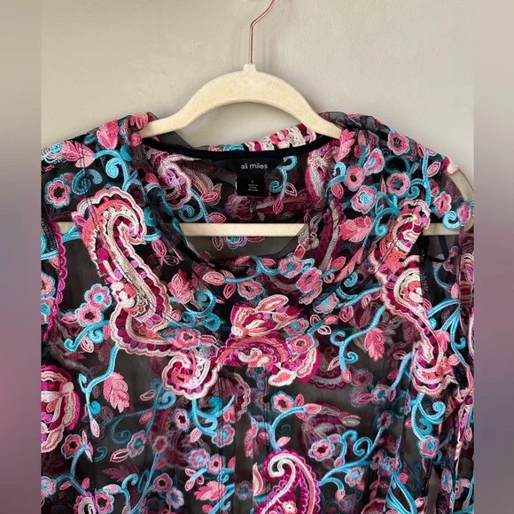 Ali Miles Paisley Sheer Embroidered Top Size S - Picture 3 of 8